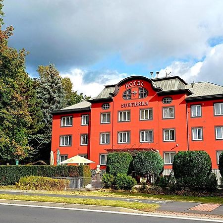 Active & Wellness Hotel Subterra Ostrov  Kültér fotó