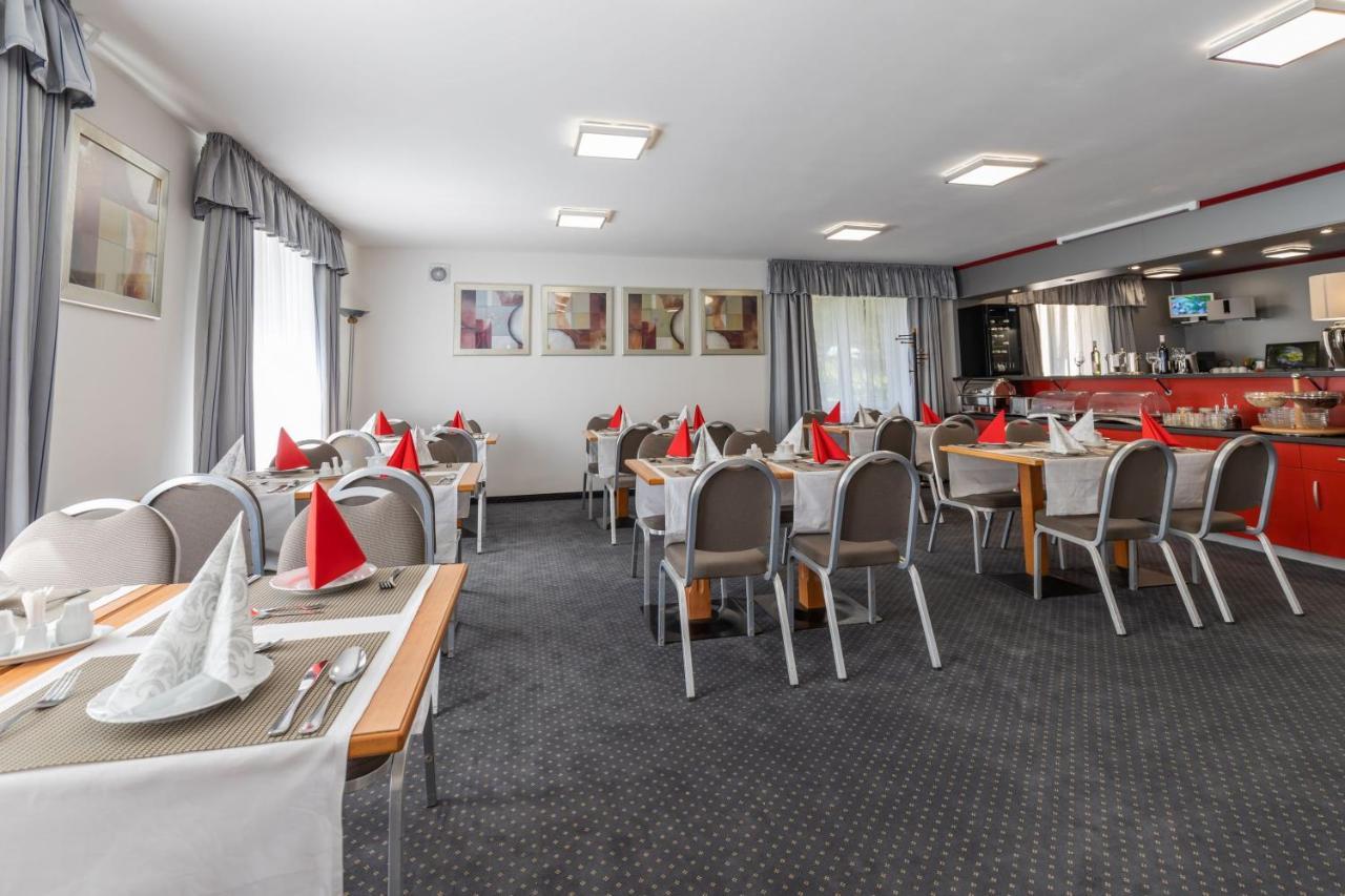 Active & Wellness Hotel Subterra Ostrov  Kültér fotó