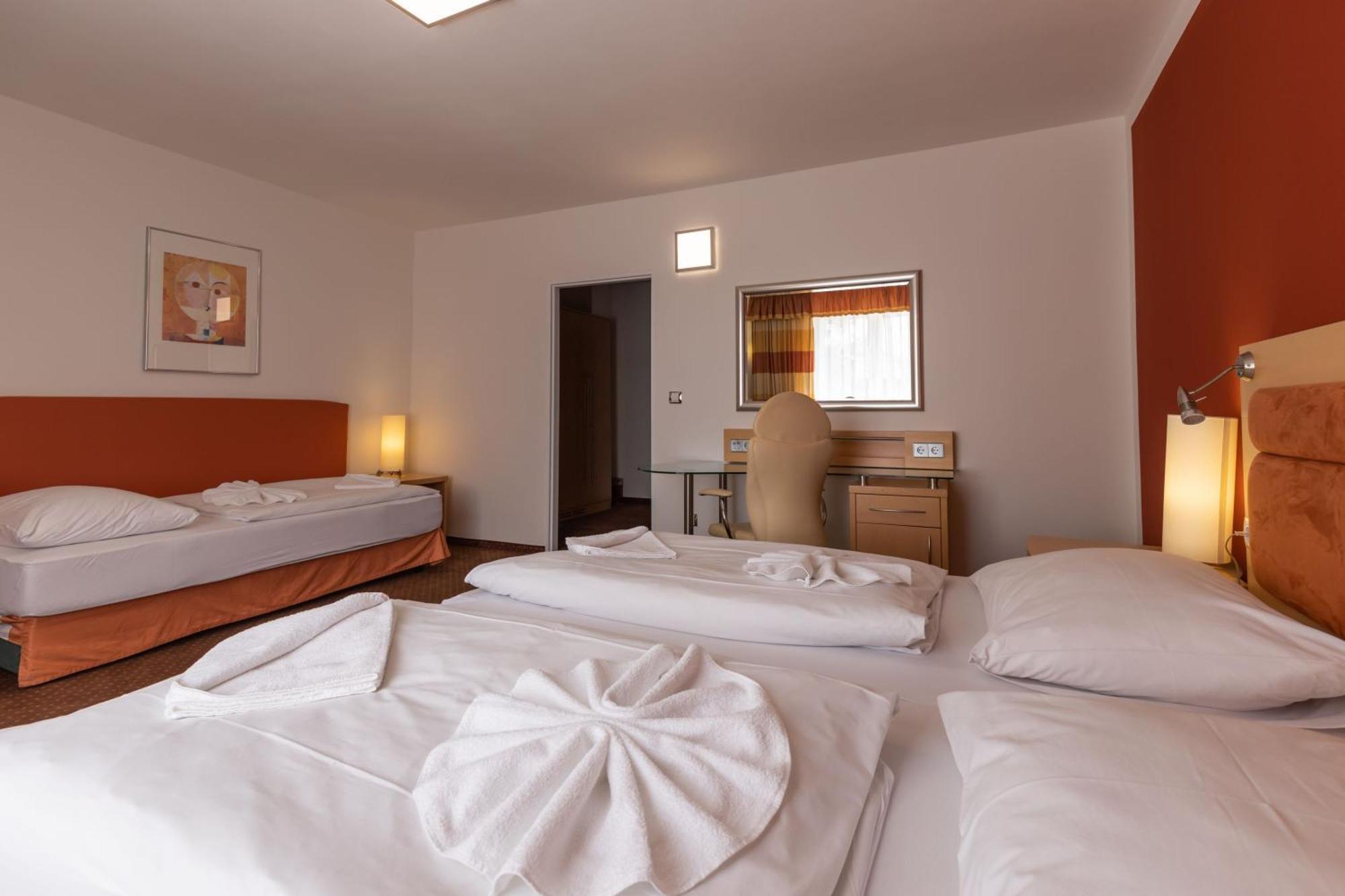 Active & Wellness Hotel Subterra Ostrov  Szoba fotó