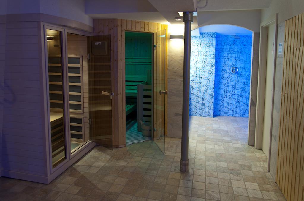 Active & Wellness Hotel Subterra Ostrov  Kültér fotó