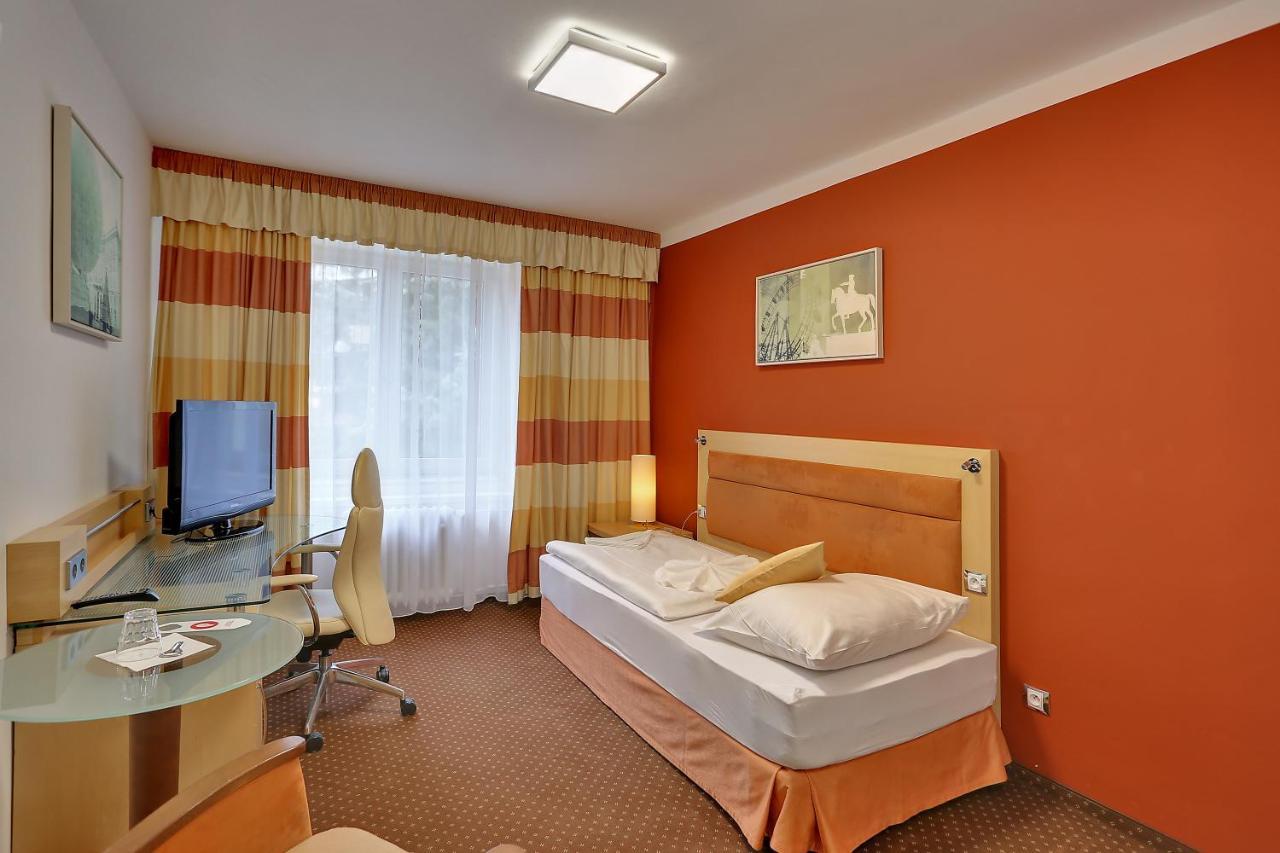 Active & Wellness Hotel Subterra Ostrov  Kültér fotó